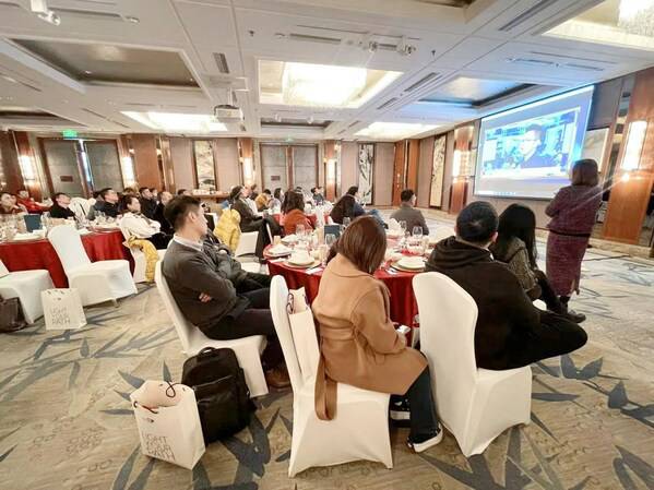 --在北京成功举行了上海国际消费电子技术展的企业座谈会